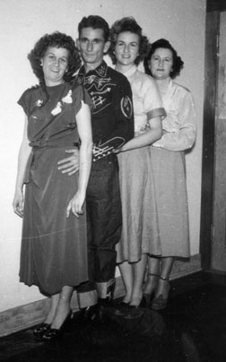 Sadie, Gene, Dorothy and Helen